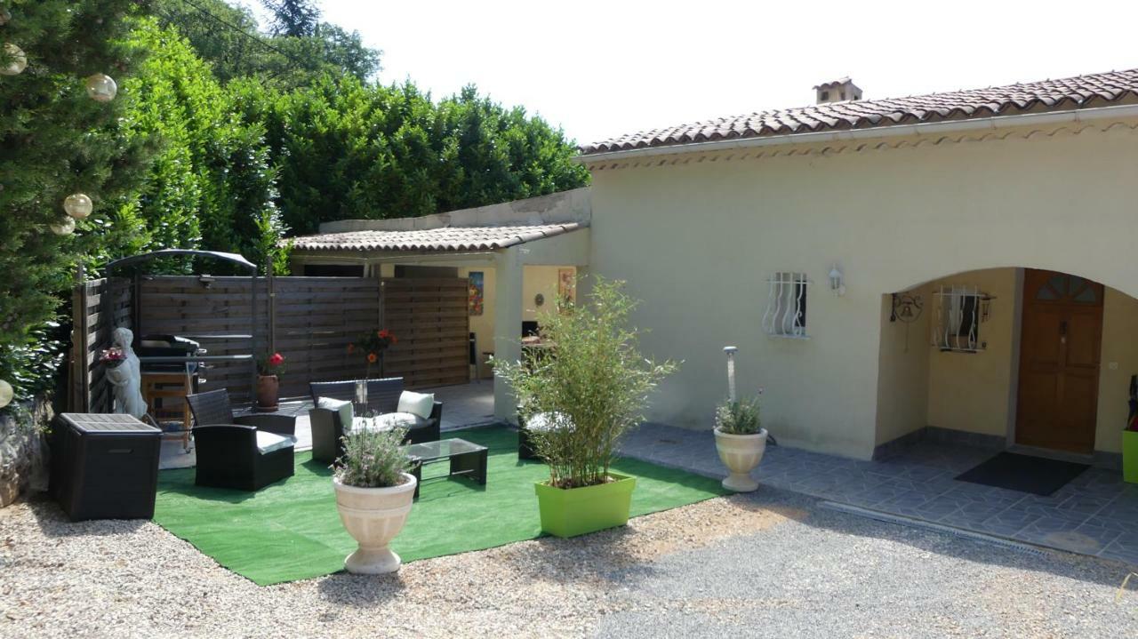 Villa Regain Chambres Et Table D'Hotes Greolieres Exterior foto